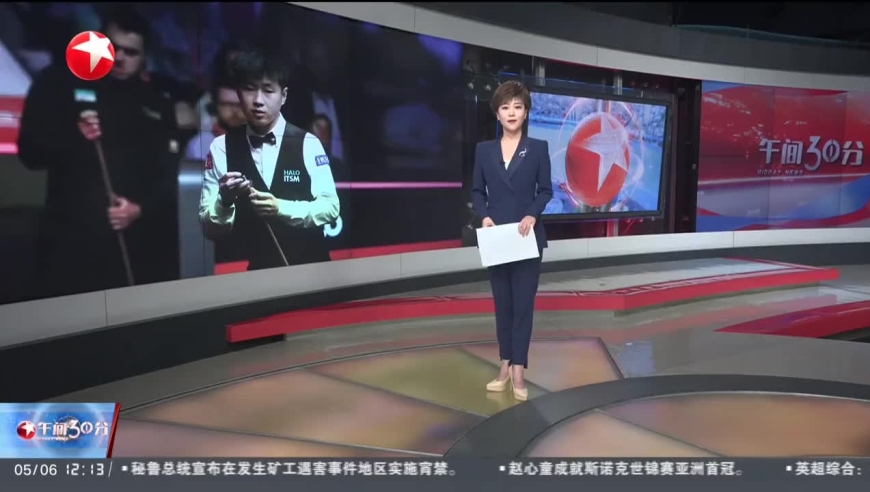 谢霆锋与两儿子聚餐，兄弟俩认真听爸爸讲话，三人坐角落好低调